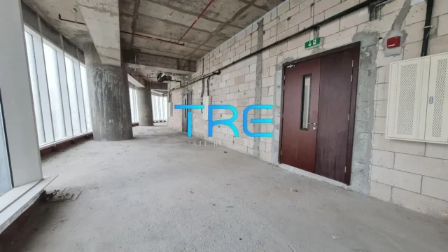 Fitted Reem Island Omega12