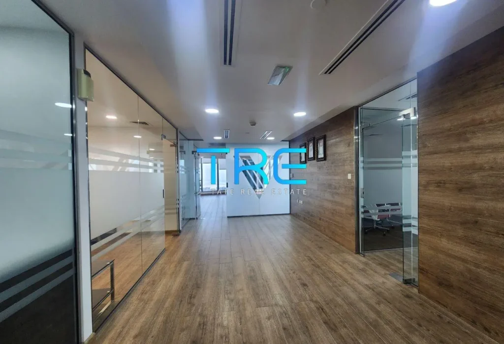 Fitted Reem Island05