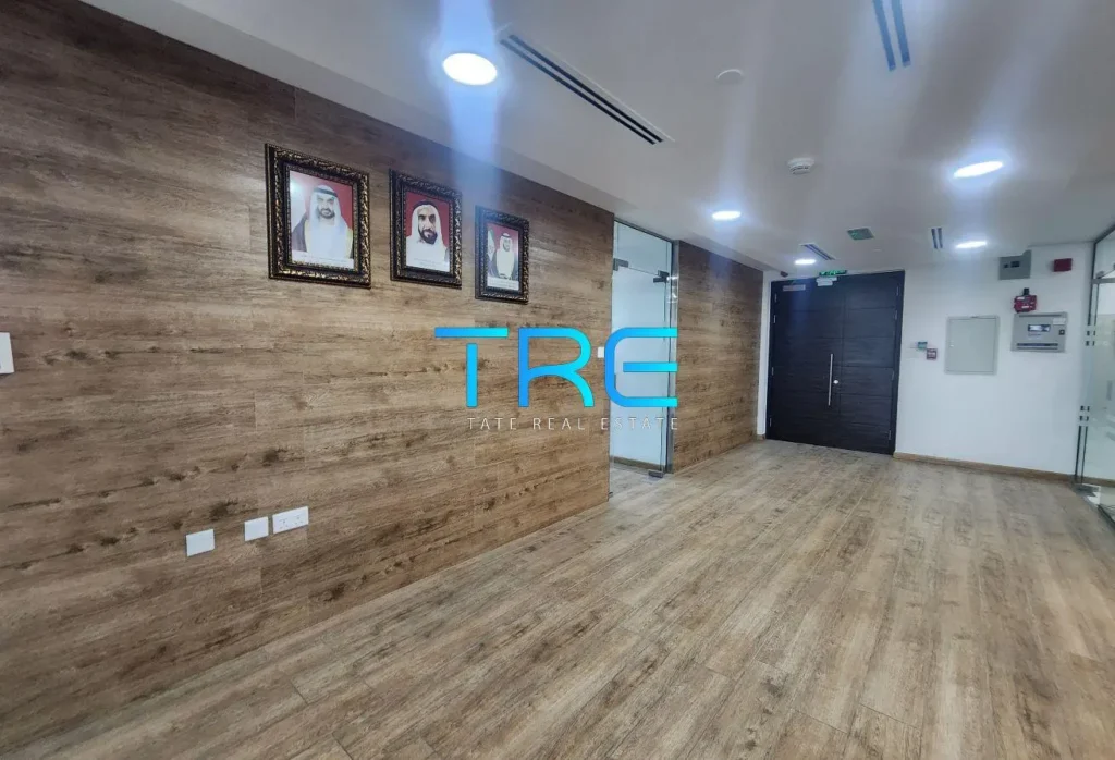 Fitted Reem Island08