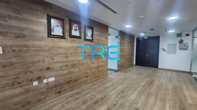 Fitted Reem Island08