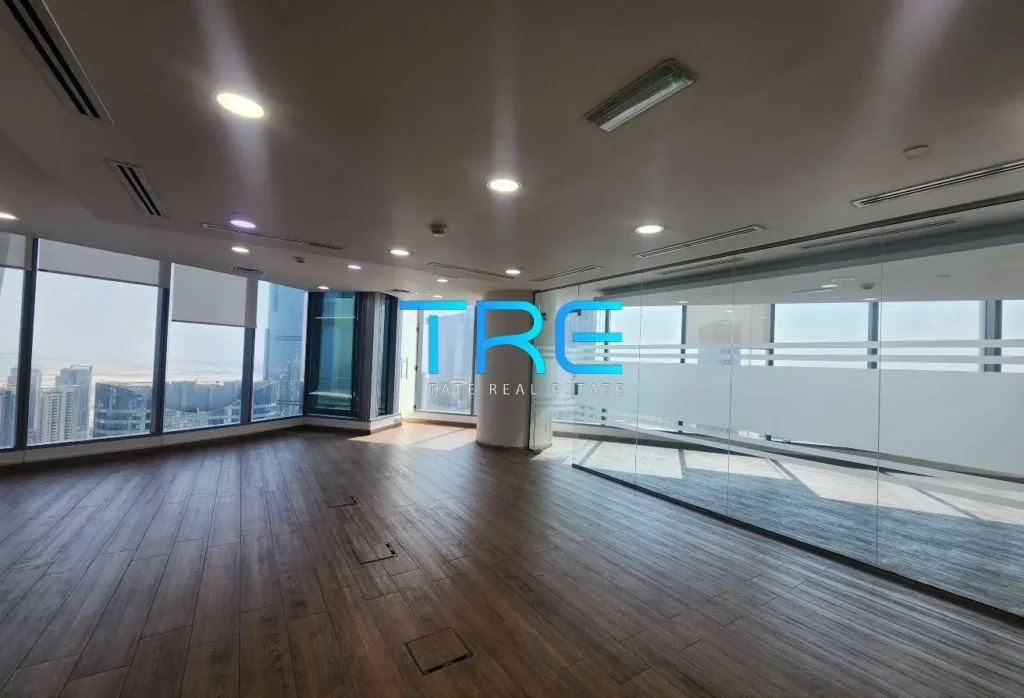 Fitted Reem Island09