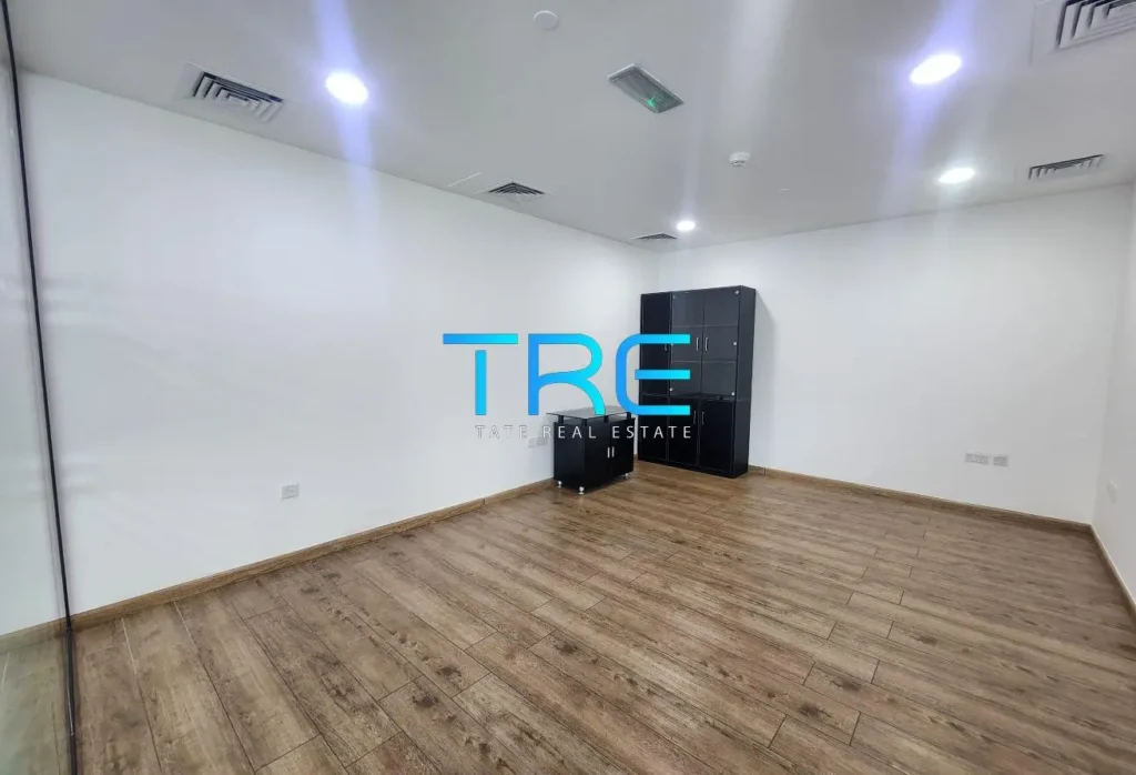 Fitted Reem Island17