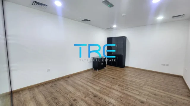 Fitted Reem Island17