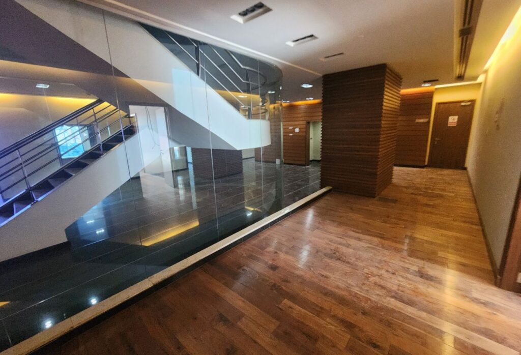 fb52aef5-f0f7-4a83-b587-68793c7f0f40